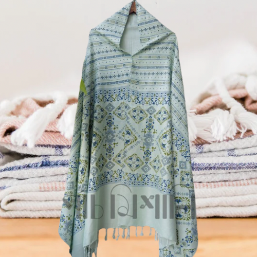 Black White Simple Bold Elegant Feminine Fashion Boutique Logo